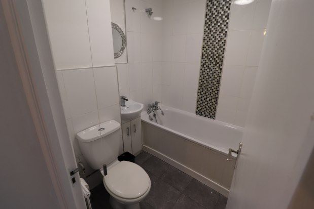 Flat to rent in Kavanaghs Court, Brentwood