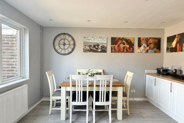 1, Pankhurst Close, Bexhill-on-Sea photo 4