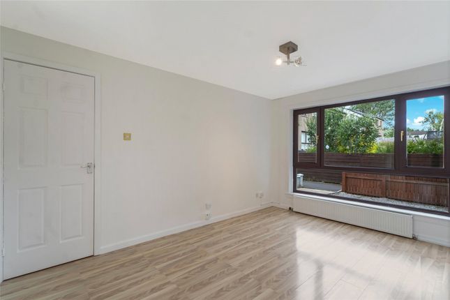 8, Mossywood Road, Glasgow photo 3