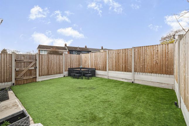 385, Hough Fold Way, Bolton photo 4