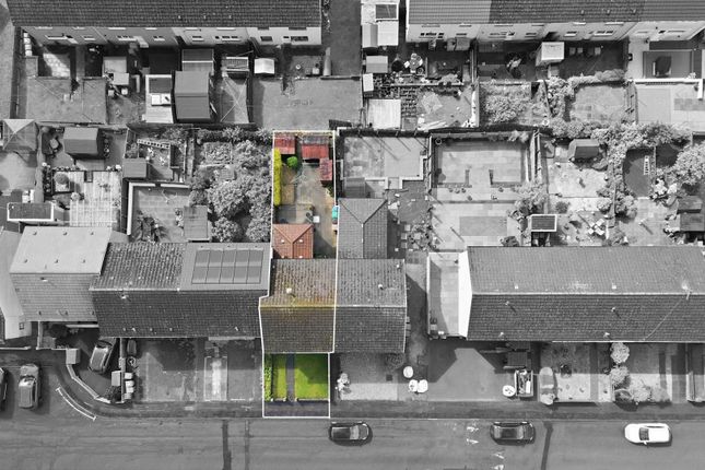 26, Leadside Crescent, Wellwood photo 3
