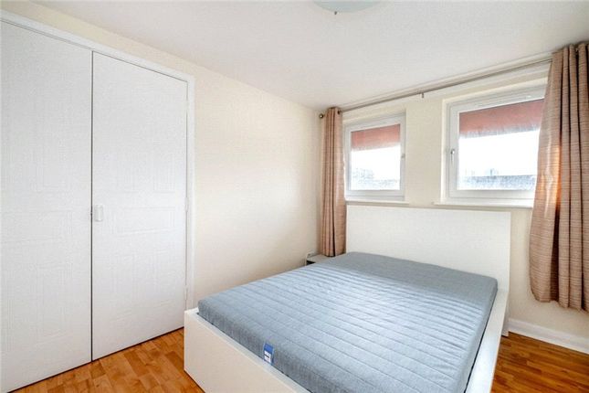 Flat 11, Warlingham House,, Varcoe Road, London photo 5
