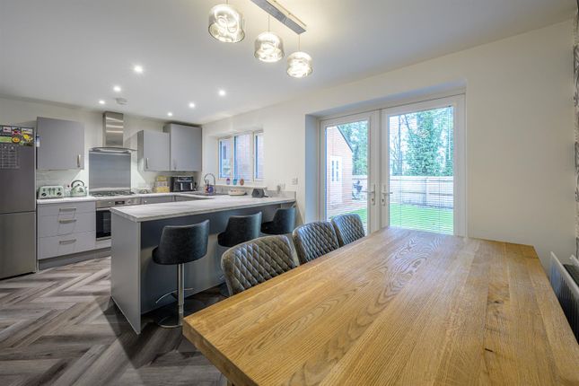 35, Red Oak Drive, Kidderminster photo 3
