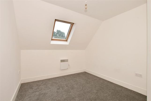 Flat for sale in Worth Park Avenue, Crawley, West Sussex