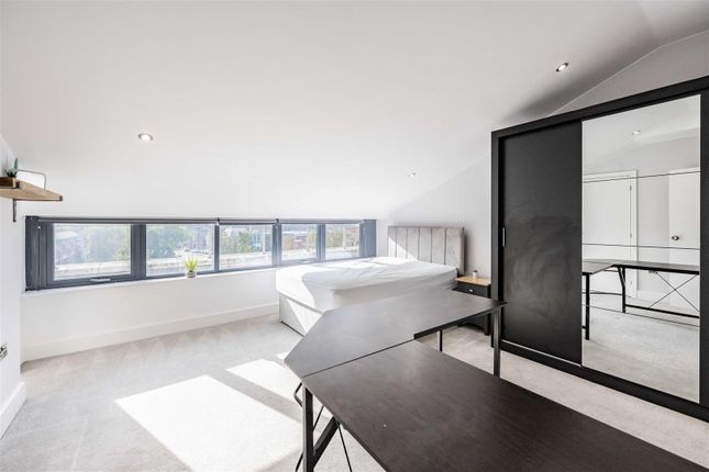 196 Sentinel House-16.Jpg