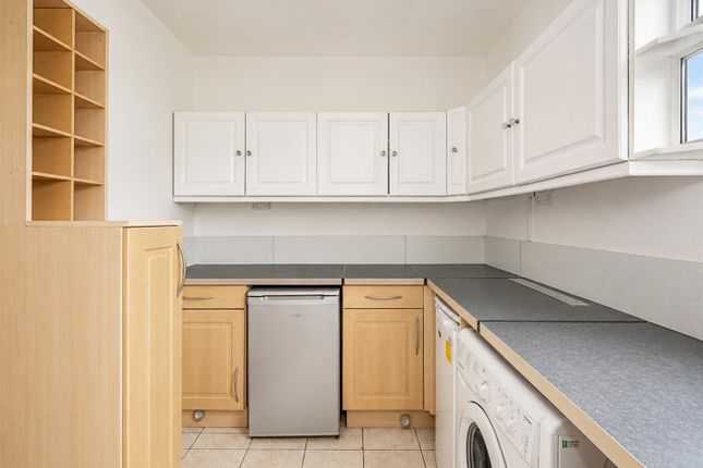 586, Charleston Drive, Dundee photo 4