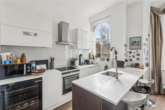 Flat C, 13, Aldridge Road Villas, London photo 2