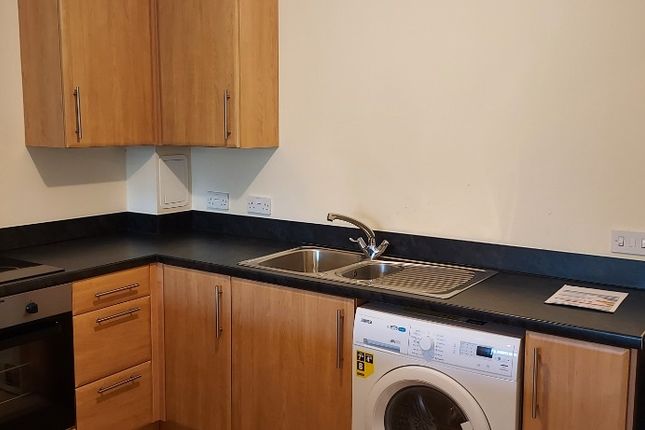 16, Myers Court, Uddingston photo 3