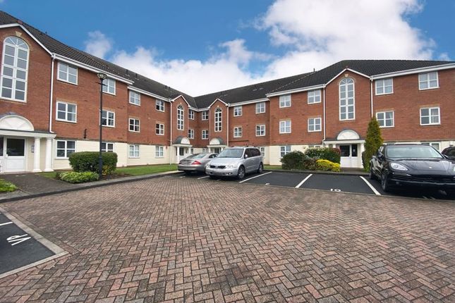 Thumbnail Flat for sale in Wyndley Close, 152334, Sutton Coldfield