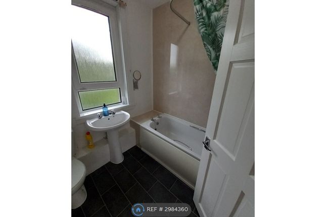 Flat, Mccallum Avenue, Rutherglen, Glasgow photo 5