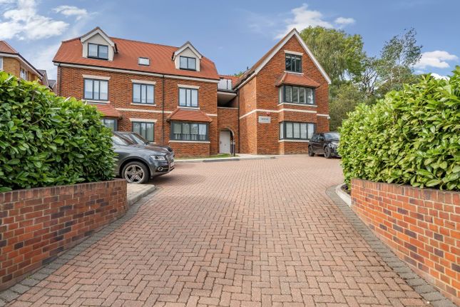 Flat for sale in Foxley Lane, Purley