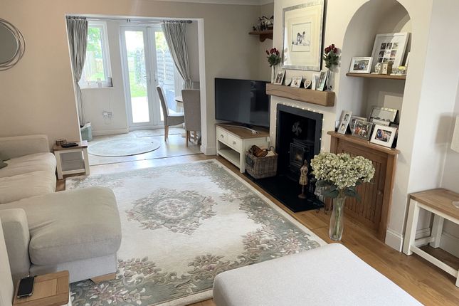 Appletree Cottage, Braintree Road, Felsted photo 4