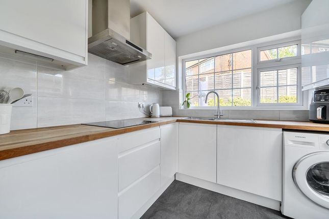 107, Linden way, London photo 4