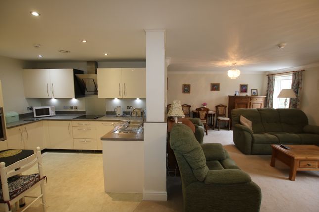 19 Maynard House, Dunmow Road, Dunmow photo 3