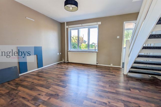 3, Grangefields, Brotton photo 3