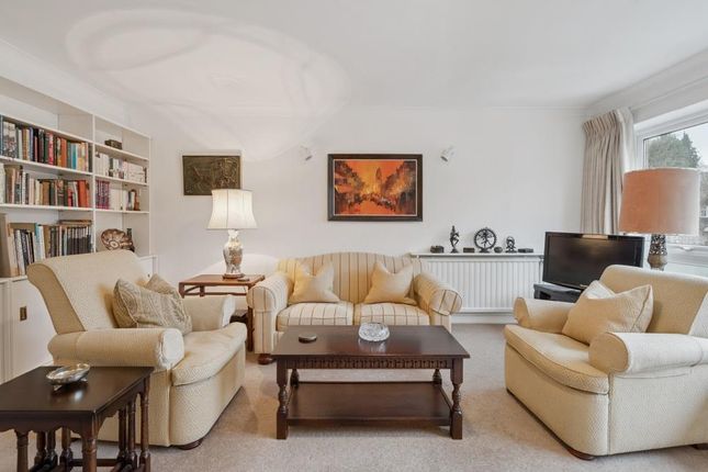 2 Grenville Court, Blacketts Wood Drive, Chorleywood photo 4