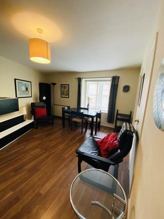 Flat 52 Folly Bridge Court, Shirelake Close, Oxford photo 4