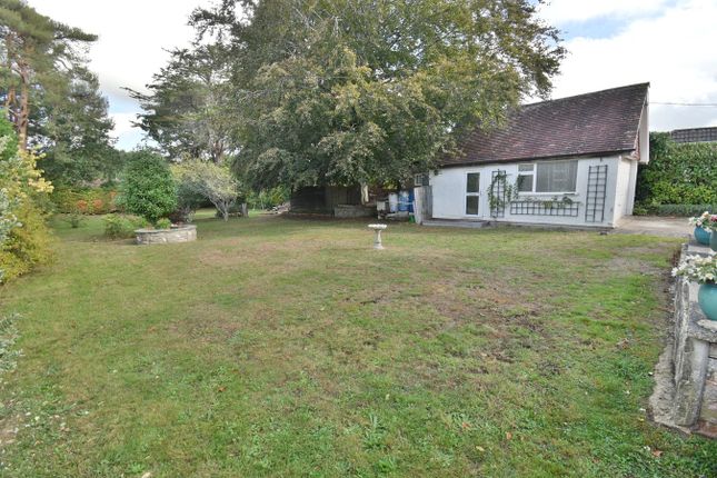 10, Greenwood Avenue, Ferndown photo 3