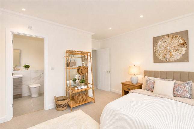4-bed house on Primrose Drive Ridgewood, Uckfield, £800,000