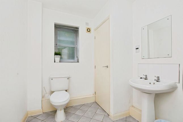 2, Clovelly Court, Longford Street, DERBY photo 4