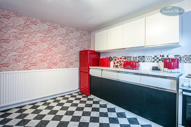 330, Heavygate Road, Sheffield photo 4