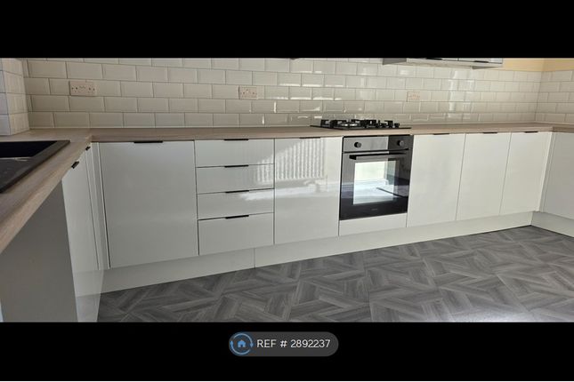 Northdale Crescent, Bradford photo 4