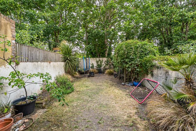 31, Killyon Road, London photo 4