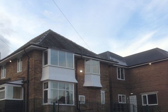 Thumbnail Flat to rent in Coburg House, Bradford