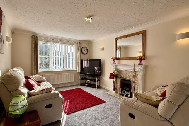 7, Frome Park, Hereford photo 3
