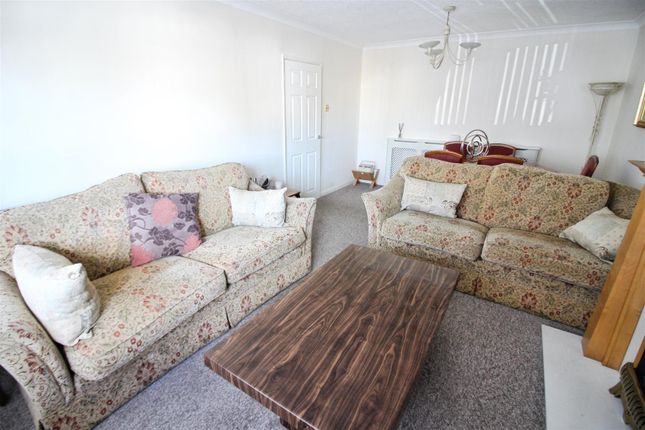 5, Farndale Court, Leeds photo 4