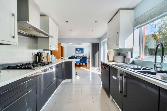Monarch Way, Hampshire photo 4