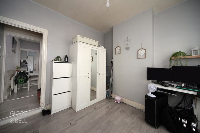 52 Kingsland Road, Luton, Bedfordshire photo 4