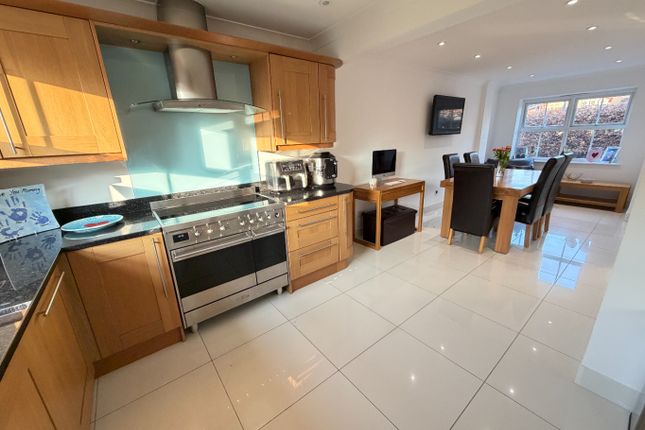 40 Grange Road, Barton-Le-Clay, Bedfordshire photo 4