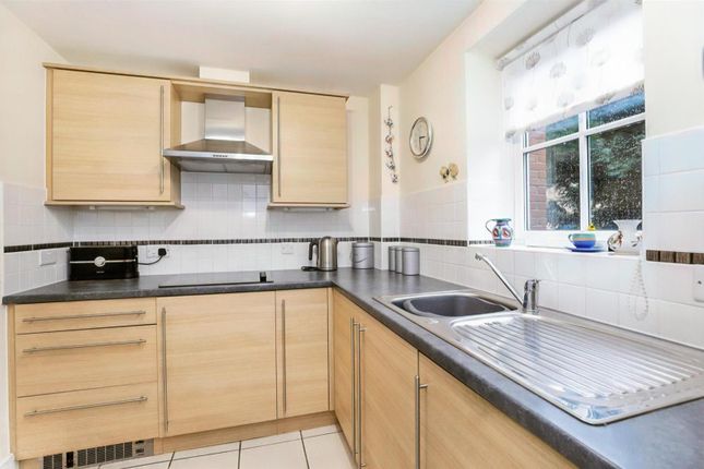 Flat for sale in Wilton Court, Southbank Road, Kenilworth