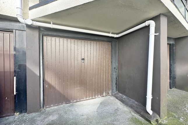 Apartment 608/609 + Garage 53, Kings Court, Isle Of Man photo 4