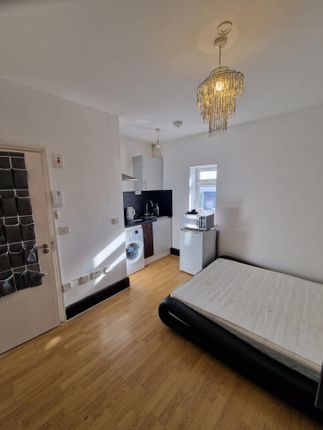 Studio to rent in Connect House, Willow Lane, Mitcham