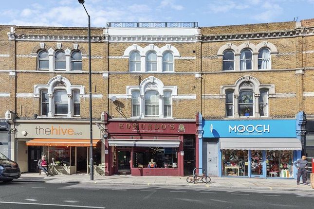 Retail premises to let in Fulham Road, Fulham
