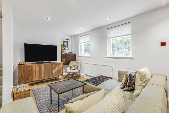 Flat for sale in Brixton Road, London