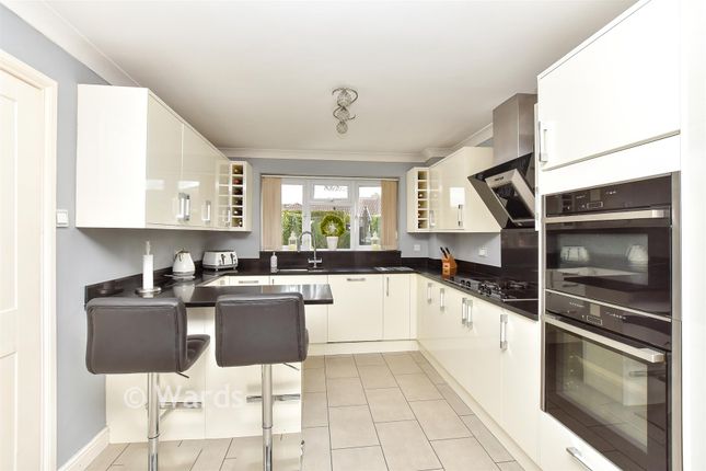 23, Howells Close, Sevenoaks photo 2