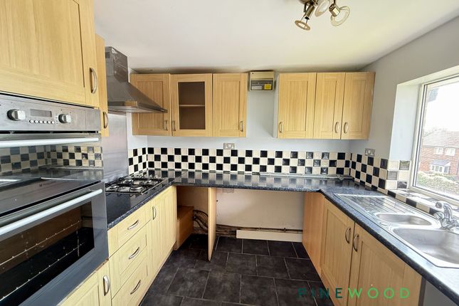70a Holmefield Road, Worksop photo 2