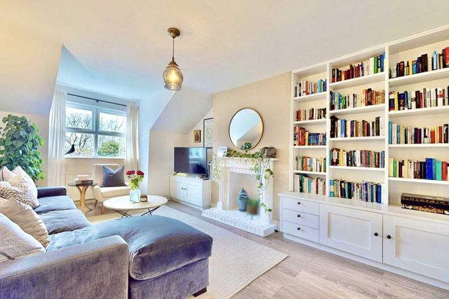 Thumbnail Flat for sale in Winchester Place, Highgate