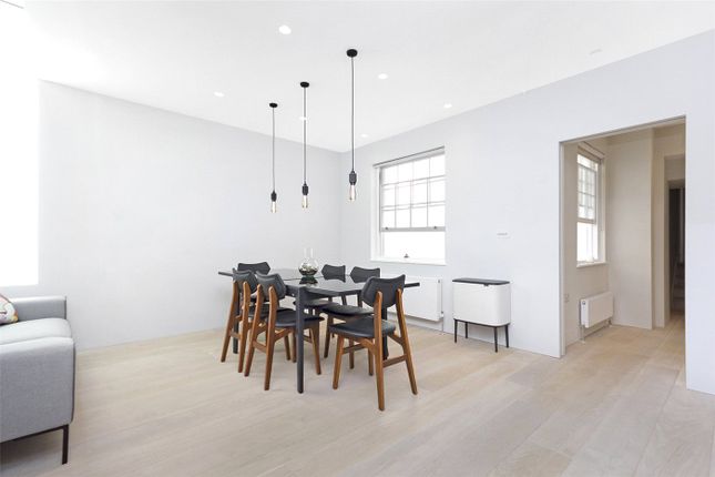 Flat A, 23, Conway Street, London photo 4