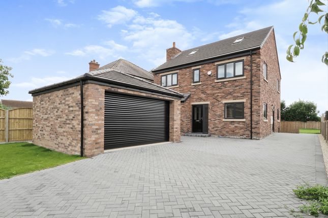 Thumbnail Detached house for sale in Mere Dyke Road, Luddington, Scunthorpe