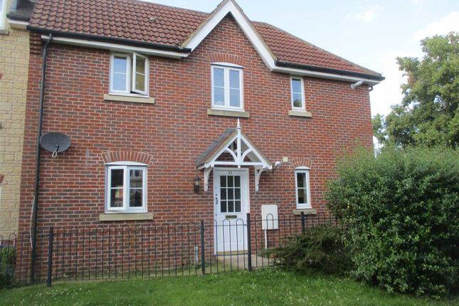 Thumbnail Flat to rent in King Edward Close, Calne