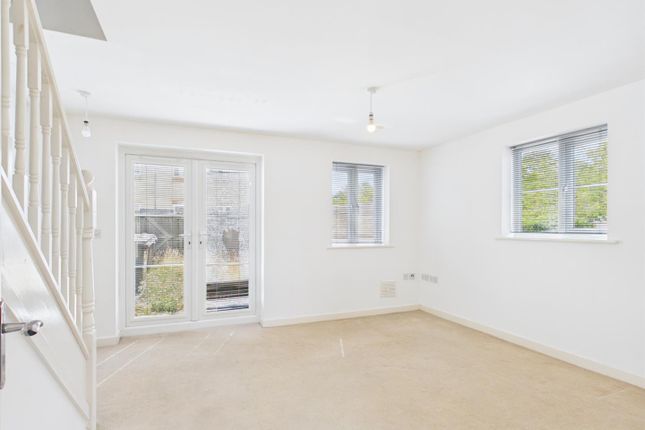 13, Barnwell Gardens, Corby photo 2