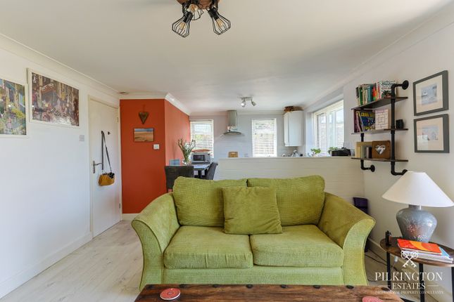 8 St. Georges Road, Looe, Cornwall photo 4