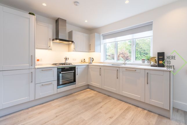 2-bed flat on 28 Petworth Road, London, £475,000