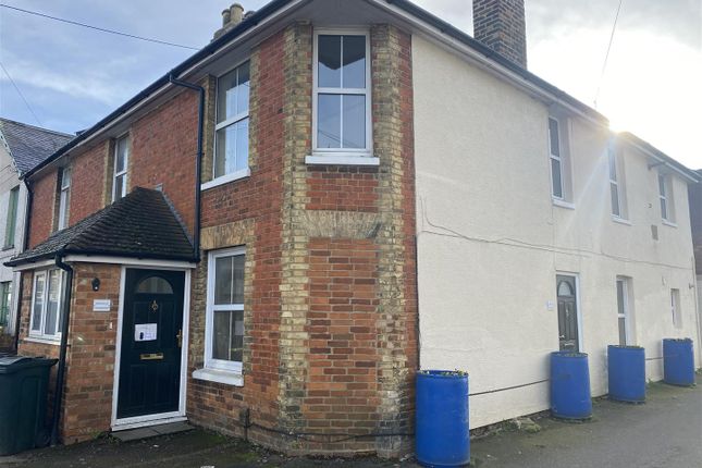 Thumbnail Room to rent in Whitfeld Road, Ashford