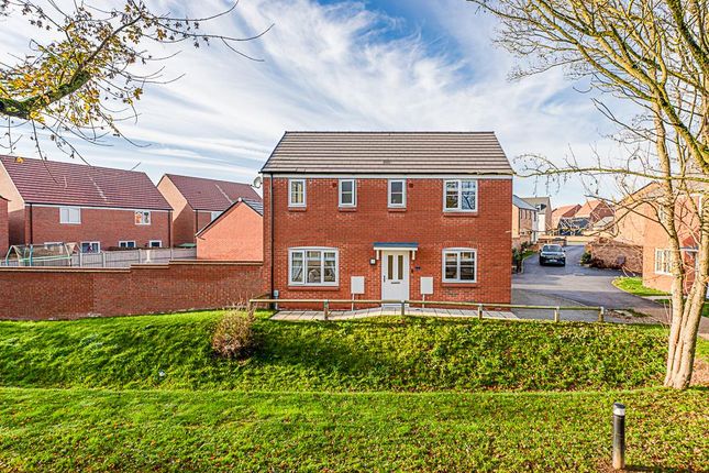 3 Theobald Close, Barton Seagrave-3.Jpg