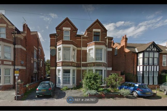 Studio flat on Flat, Queens Road, Beeston, Nottingham, £600/mo
